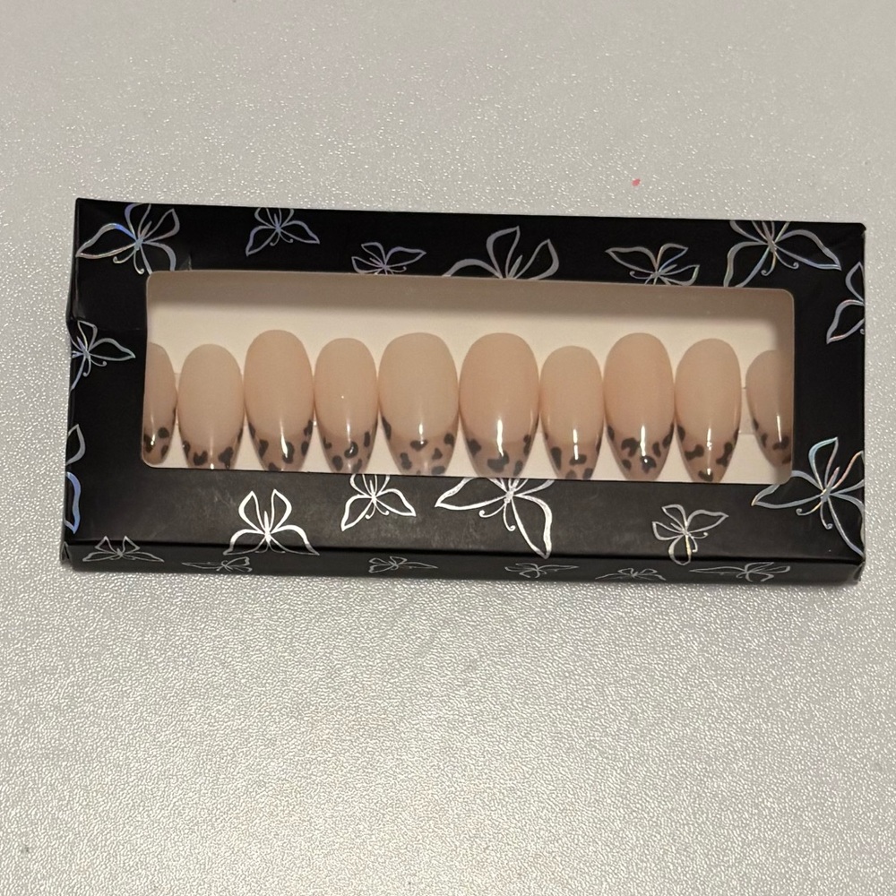 Elegant Nude Press-On Nails